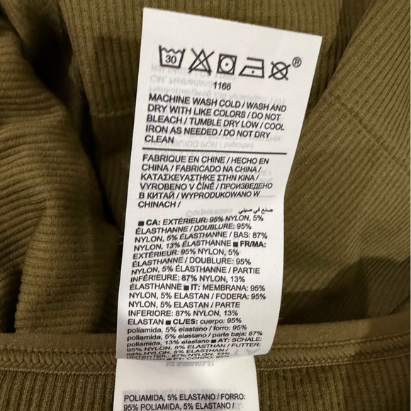 NWT Athleta Aurora Seamless Plunge Olive Ribbed Cropped Rib Tank Sports Bra - Picture 9 of 11